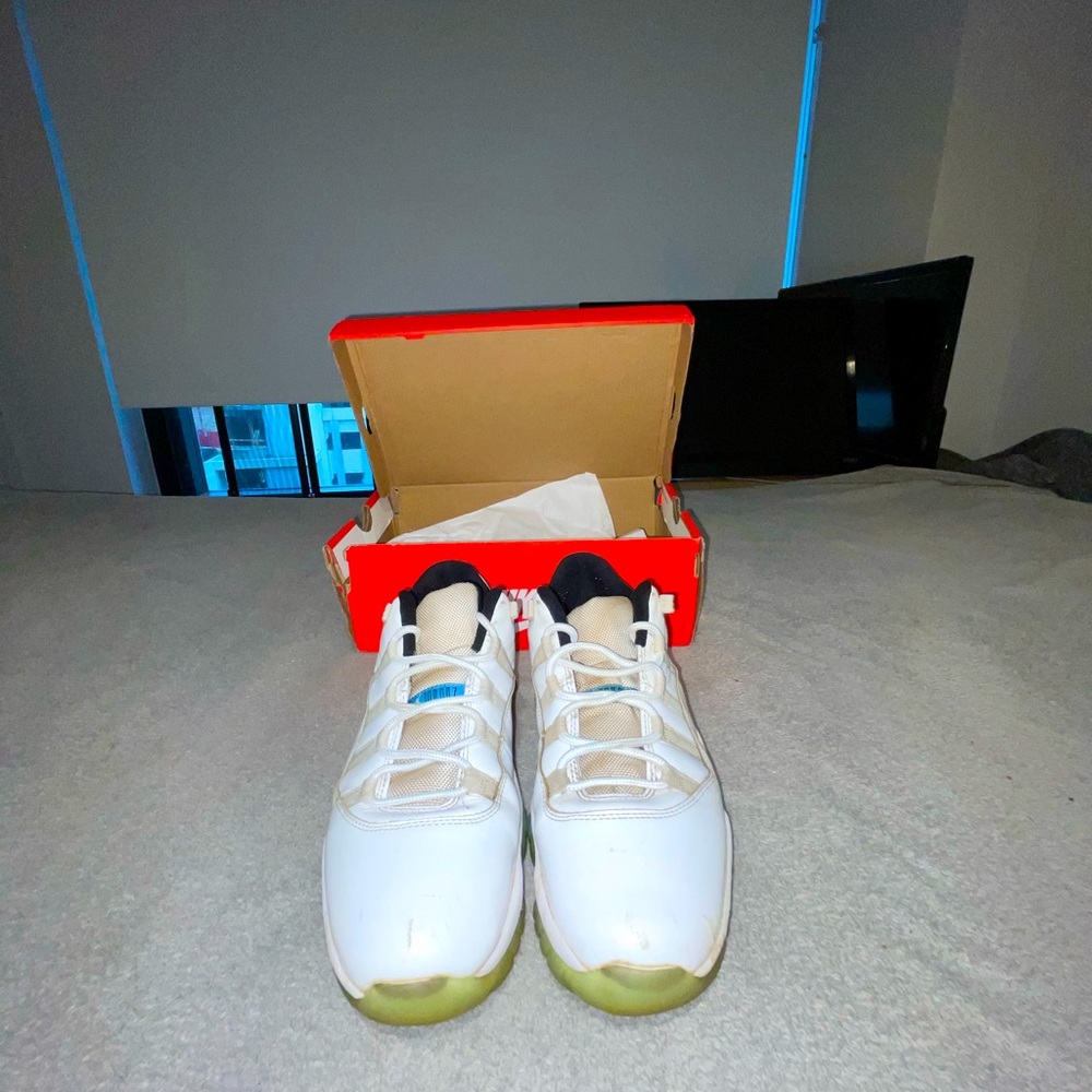 Air Jordan Retro Low ‘Legend Blue’ 11s